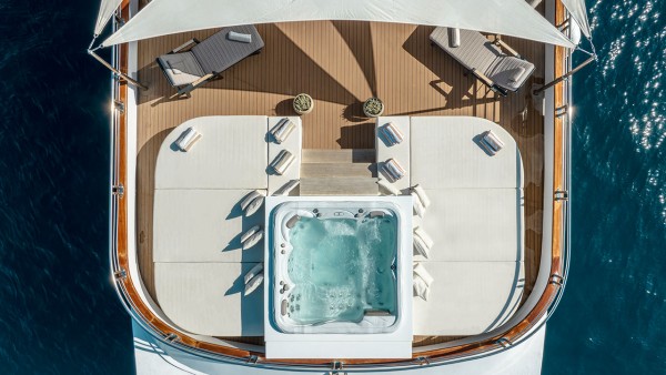 Motorjacht Cristal