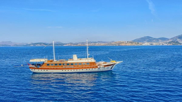 Gulet Elara 1