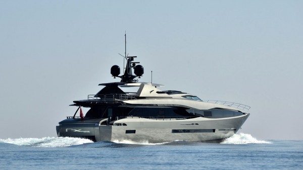 Motorjacht FX 38