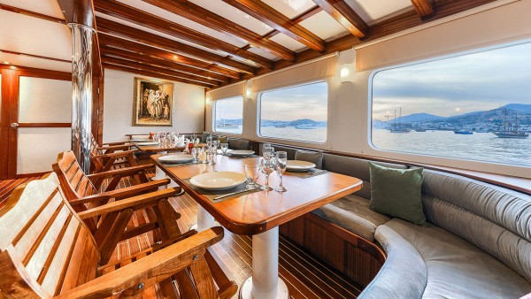 Gulet Love Boat