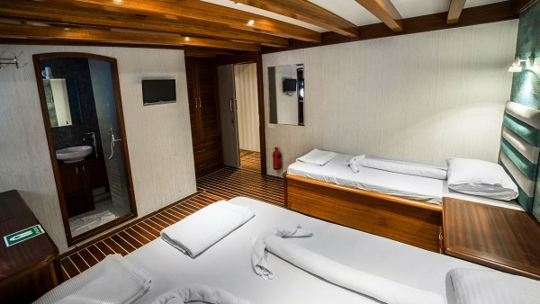 Gulet Love Boat