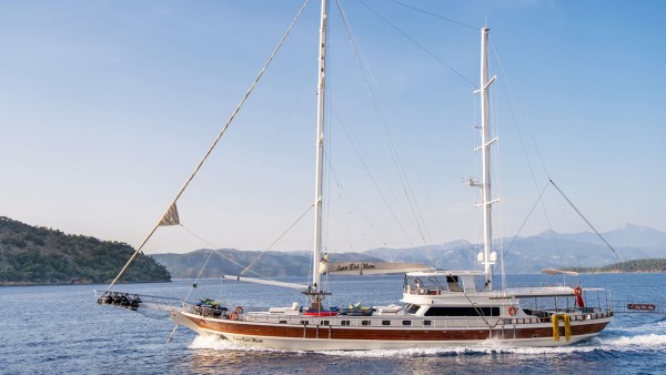Gulet Luce Del Mare