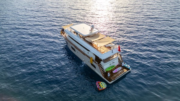 Motorjacht Lycian Dream