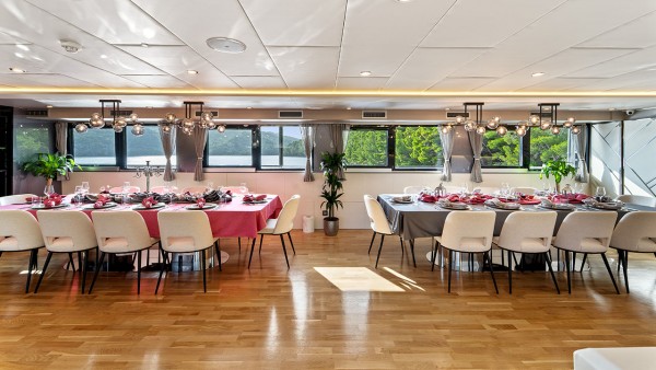 Motorjacht M/Y Freedom
