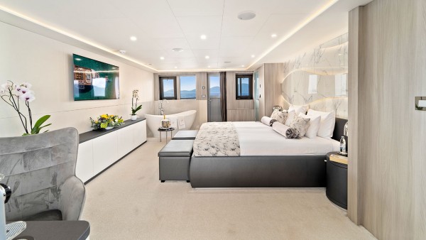 Motorjacht M/Y Freedom