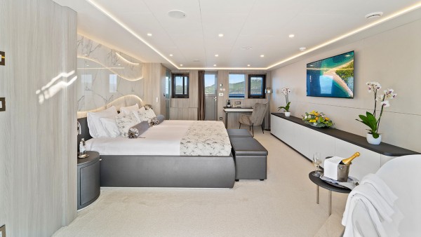 Motorjacht M/Y Freedom