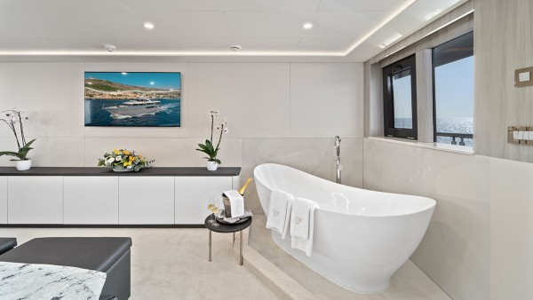 Motorjacht M/Y Freedom