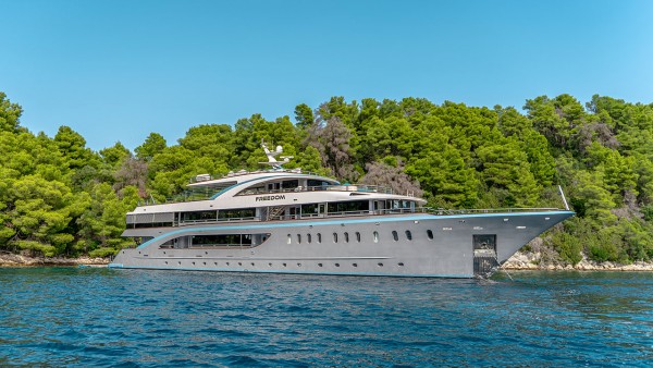 Motorjacht M/Y Freedom