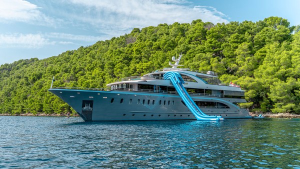 Motorjacht M/Y Freedom