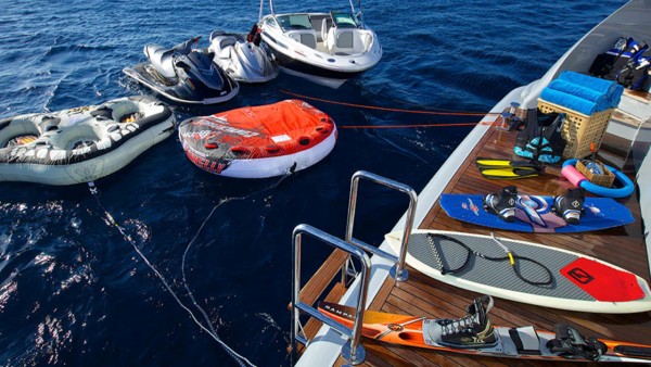 Motorjacht Oceanos