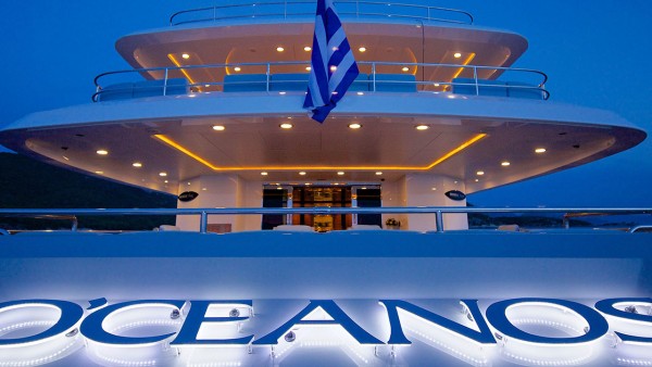 Motorjacht Oceanos