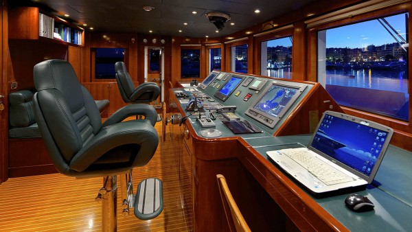 Motorjacht Oceanos