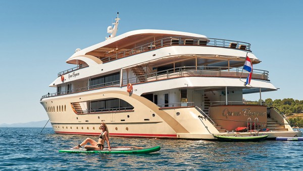 Motorjacht Queen Eleganza
