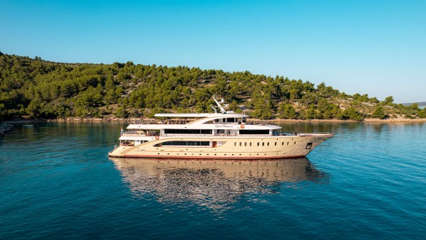 Motorjacht Queen Eleganza