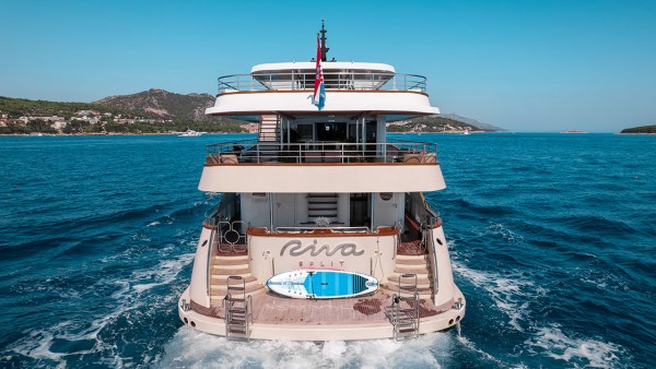 Motorjacht Riva