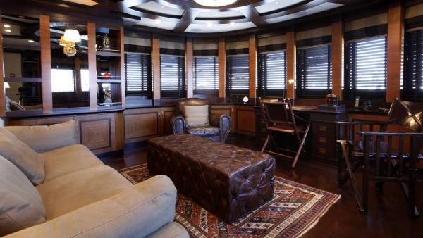 Motorjacht Serenity II