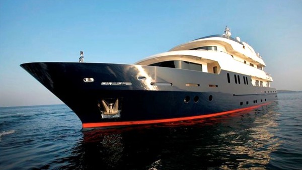 Motorjacht Serenity II