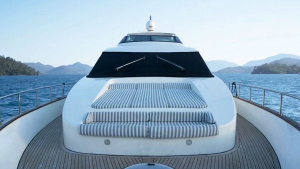 Motorjacht Stoli