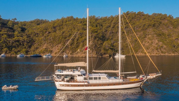 Gulet White Swan