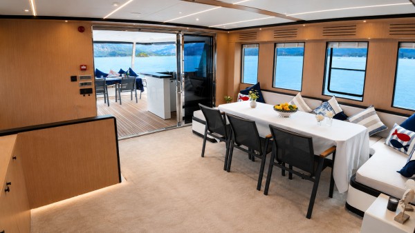 Motorjacht Beluga 1