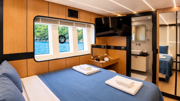 Motorjacht Beluga 1