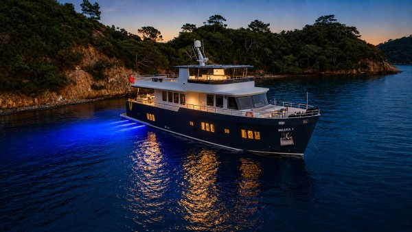 Motorjacht Beluga 1