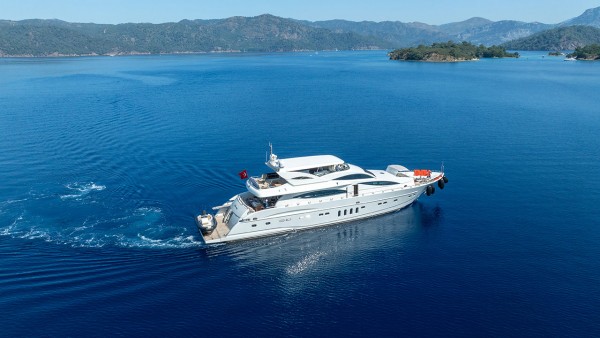Motorjacht Coral